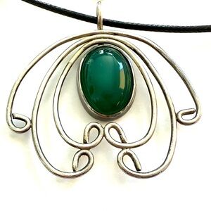 Vintage Artisan Silver Pendant Necklace with Green Agate Stone Southwestern